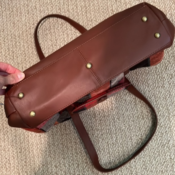 Vera Bradley Flannel and Leather tote. Perfect condition, just changed my mind. - Picture 6 of 6